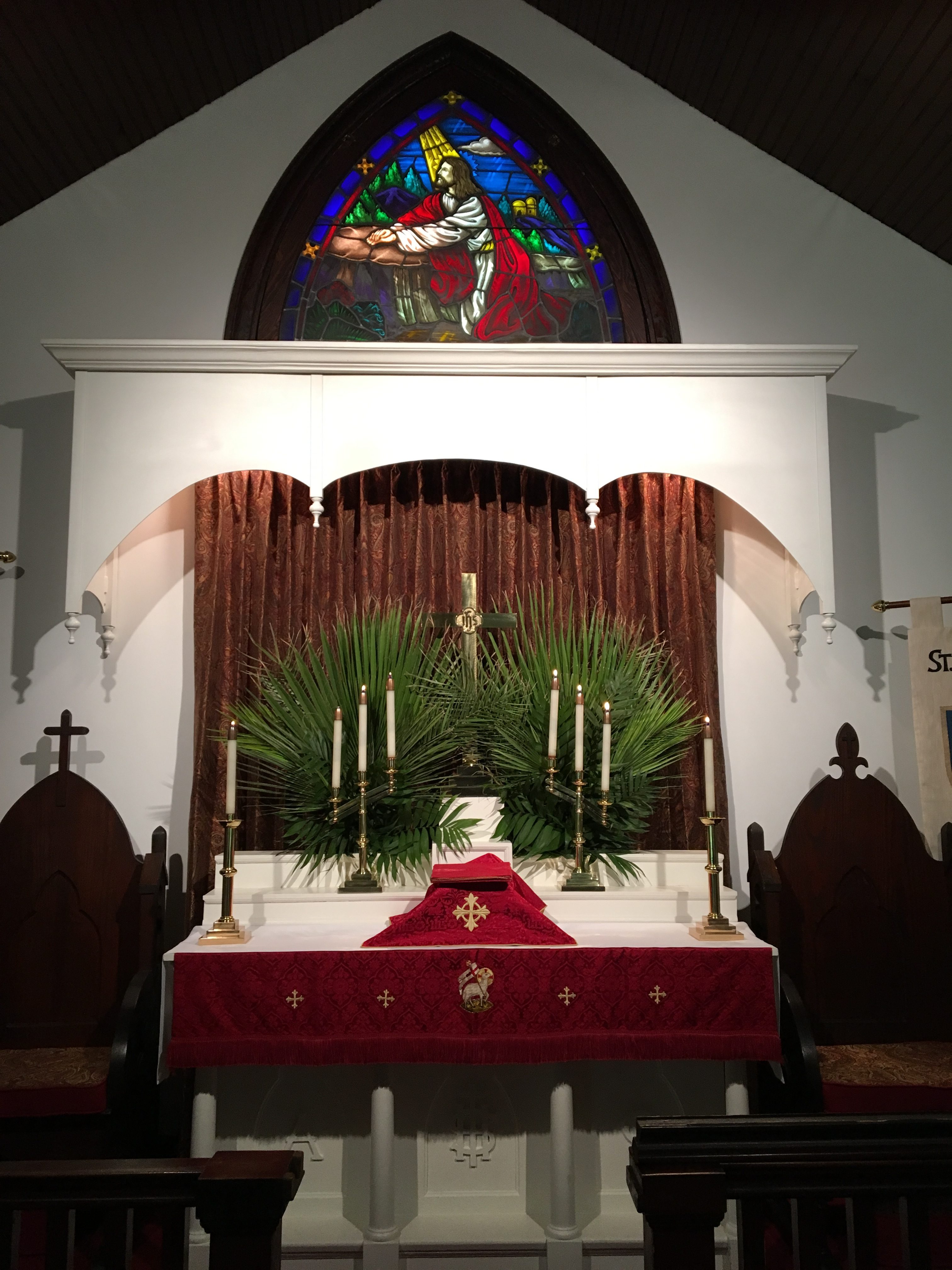 Altar with Palms 2018